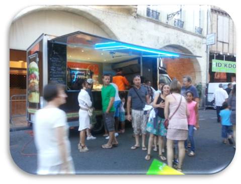 laris-and-co-restauration-food-truck-